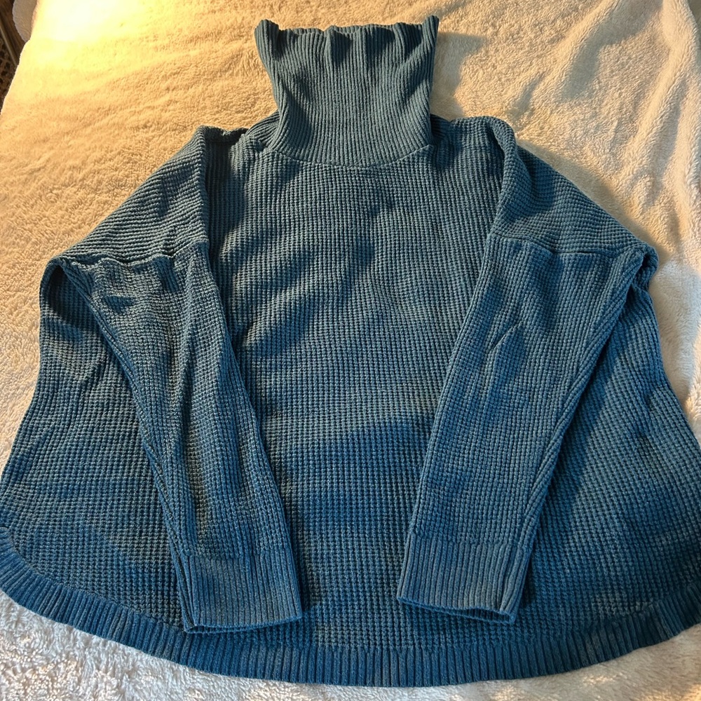 Blue Old Navy Turtleneck
